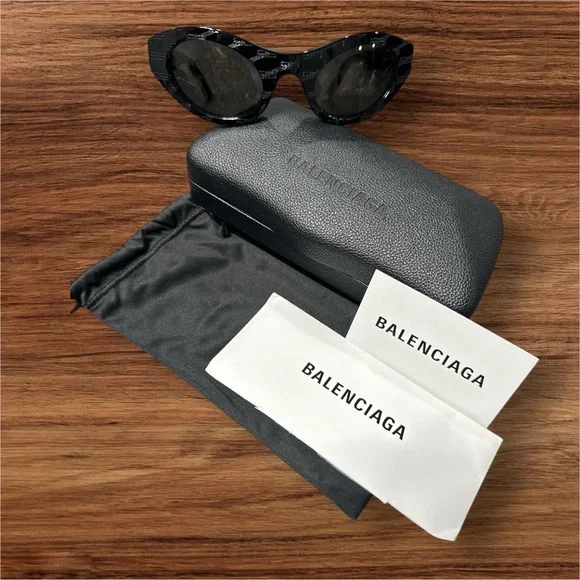 BALENCIAGA Cat Eye Black Sunglasses - Picture 5 of 5